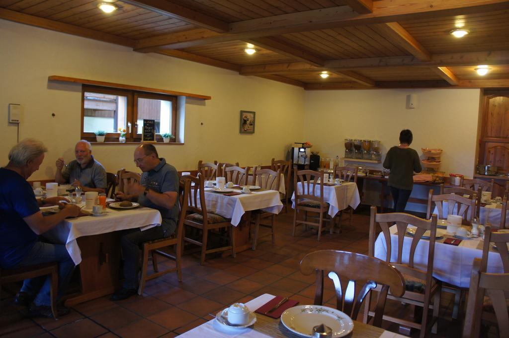 Hotel Alpenhof Oberwald Exterior photo