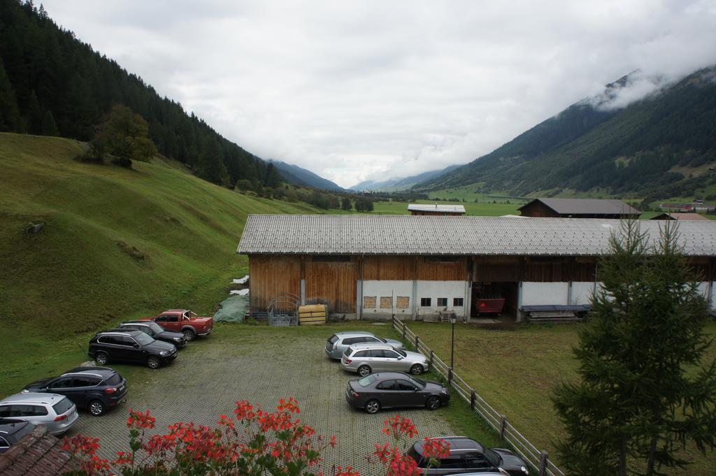 Hotel Alpenhof Oberwald Exterior photo
