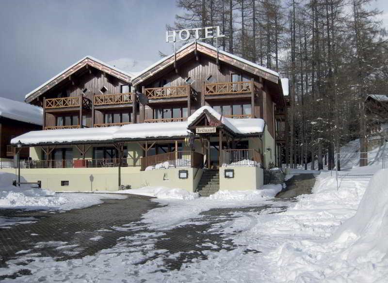 Hotel Alpenhof Oberwald Exterior photo