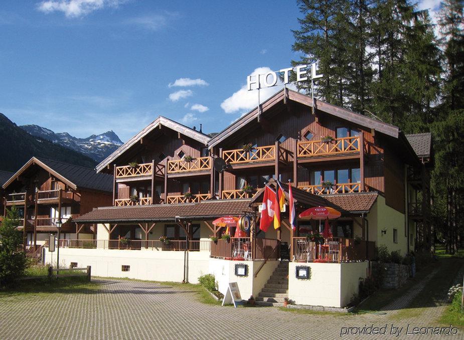 Hotel Alpenhof Oberwald Exterior photo