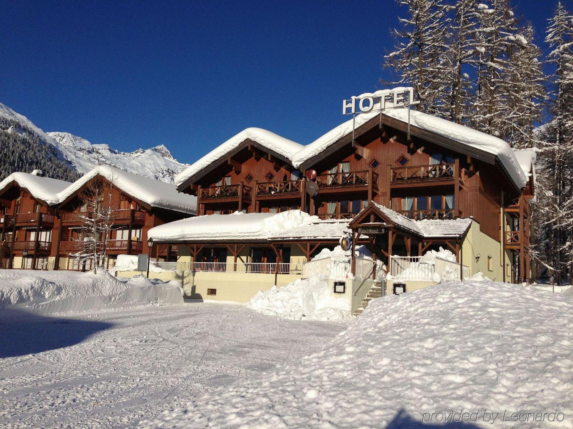 Hotel Alpenhof Oberwald Exterior photo