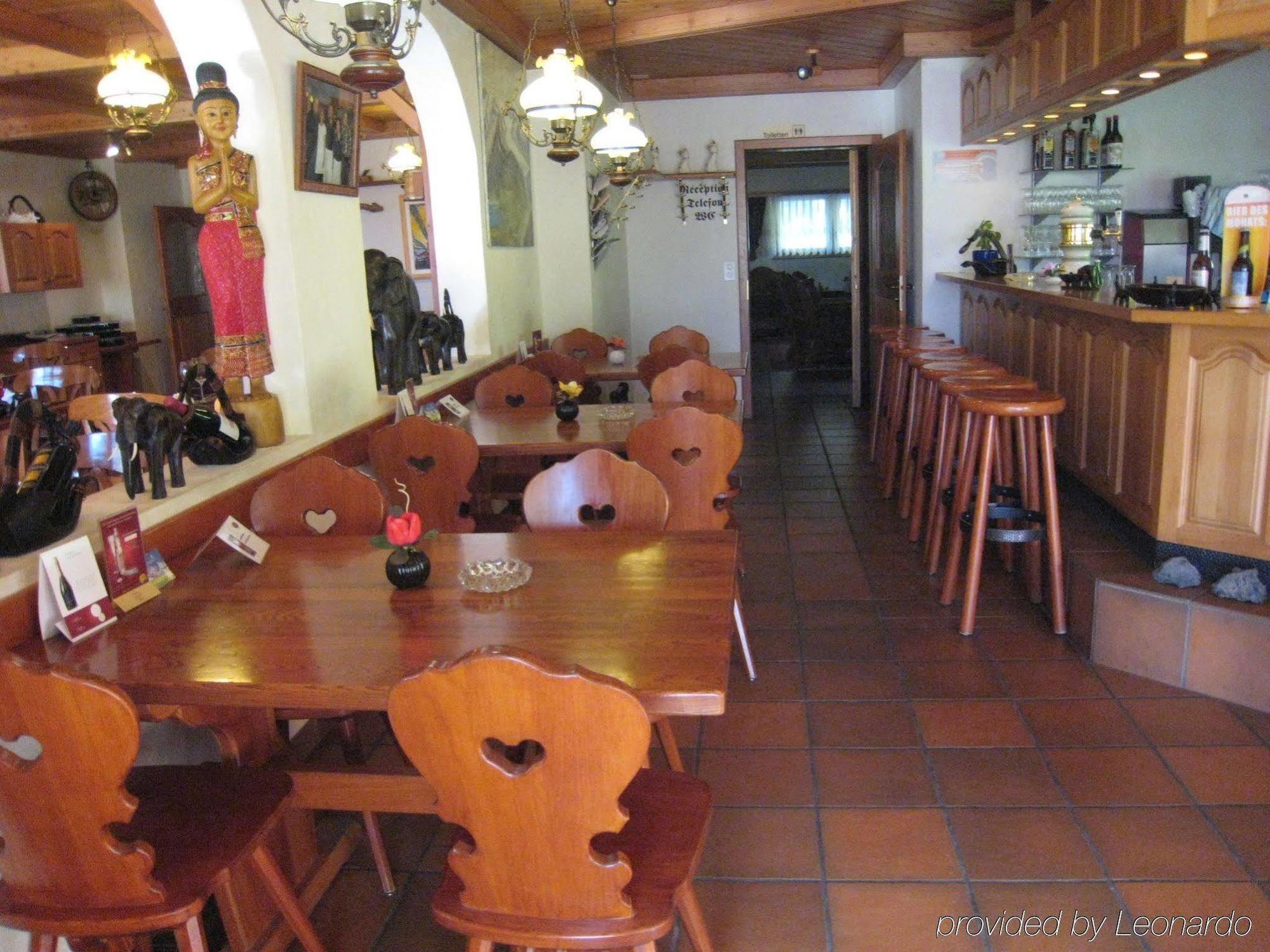 Hotel Alpenhof Oberwald Restaurant photo