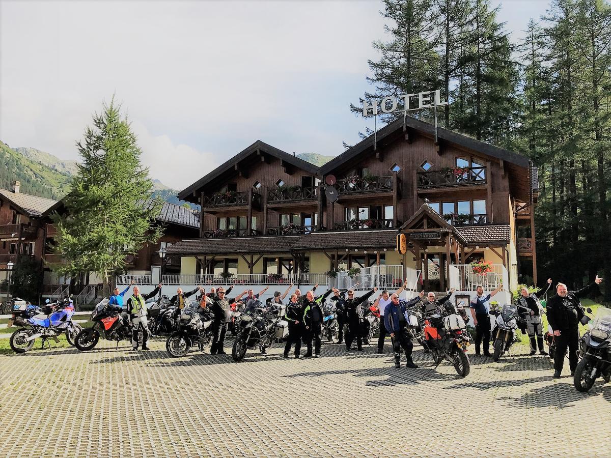 Hotel Alpenhof Oberwald Exterior photo